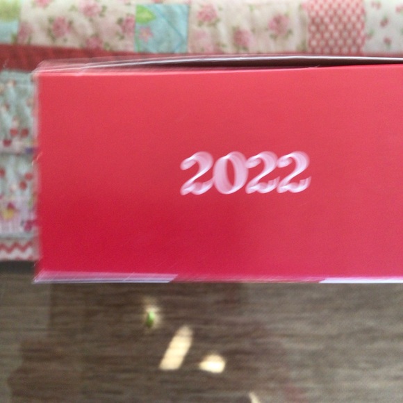 2022 HALLMARK SEINFELD PUFFY SHIRT ORNAMENT NIB - Picture 5 of 5